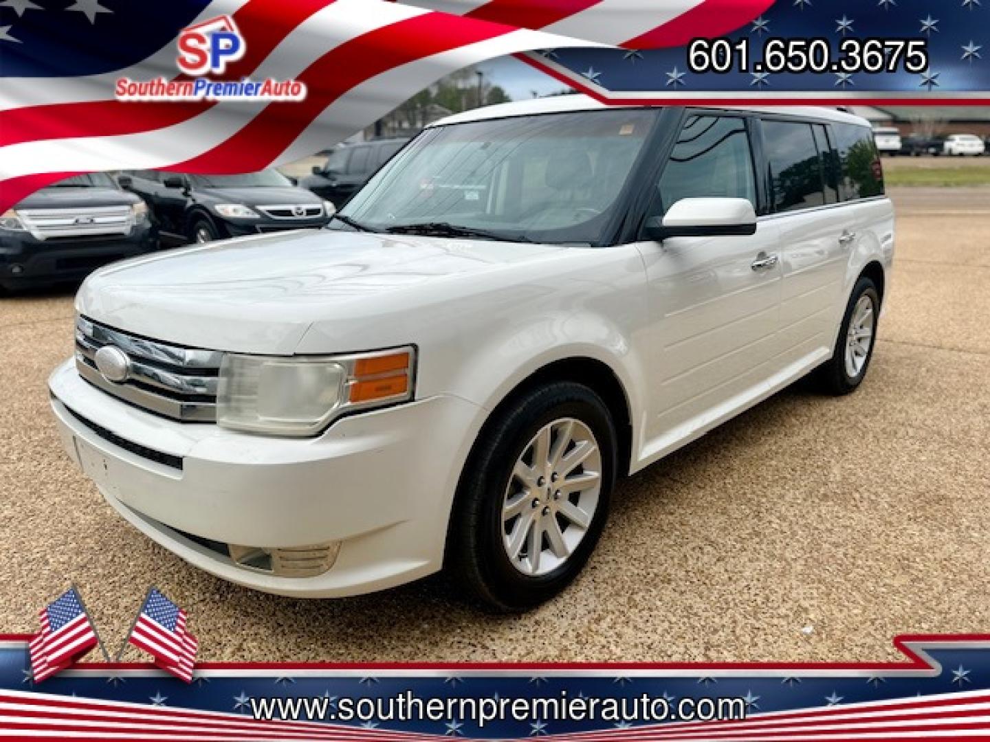 2012 WHITE /Black leather FORD FLEX SEL SEL W/ Leather (2FMGK5CC6CB) with an 3.5L V6 DOHC 24V engine, 6-Speed overdrive transmission, located at 922 W. Beacon St., Philadelphia, MS, 39350, (601) 650-3675, 32.770447, -89.127151 - Title: 2012 Ford Flex SEL FWD Year: 2012 Make: Ford Model: Flex Engine: 3.5L V6 DOHC 24V Body: SPORT UTILITY 4-DR Transmission: 6-Speed overdrive Drive Type: FWD Mpg City: 17 Mpg: 24 Trim: SEL - Photo#2